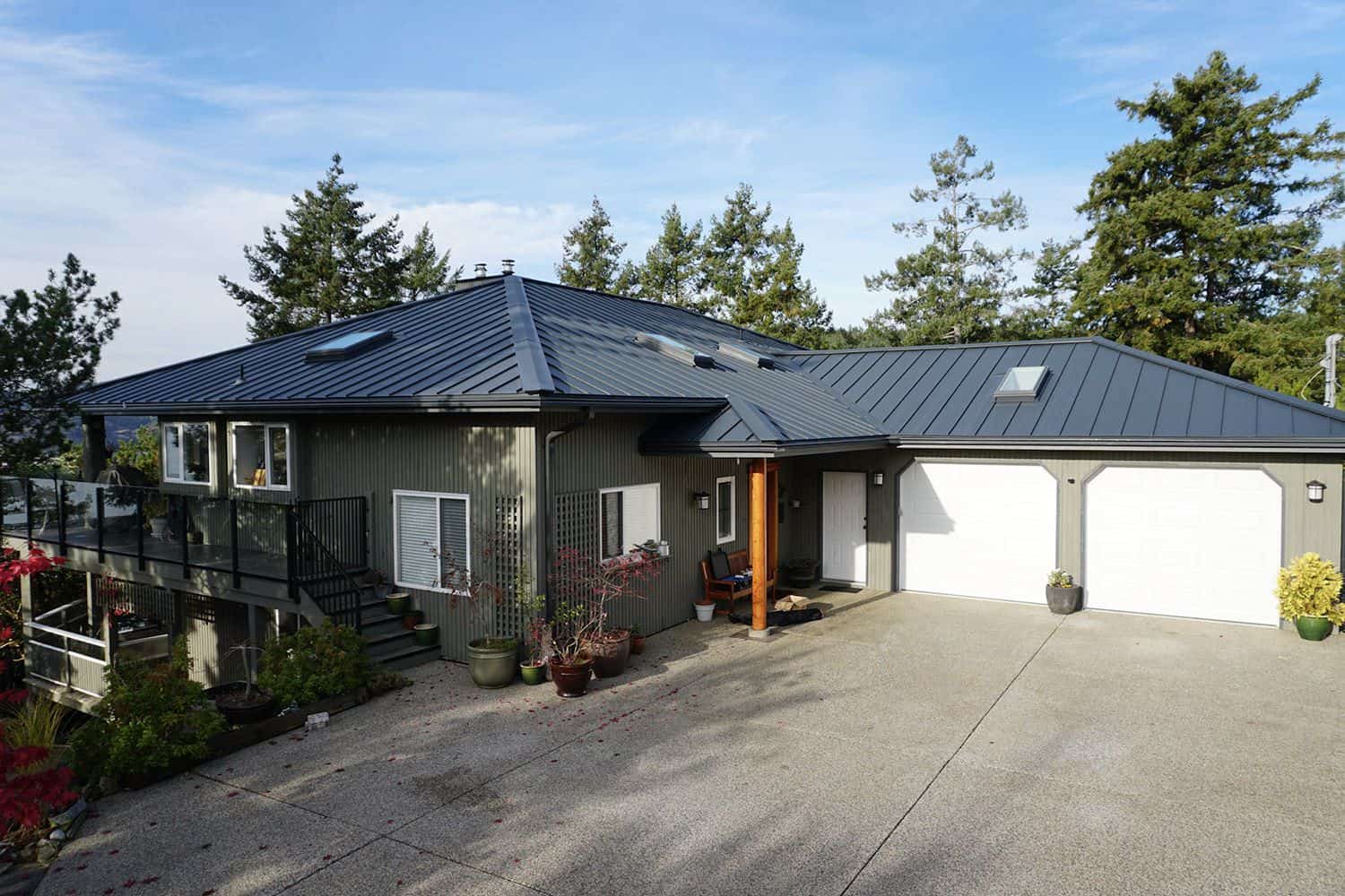 Г образный крыша. Half hip roof. Полувальмовая датская кровля. Wooden roof diagram. Roofs or rooves.